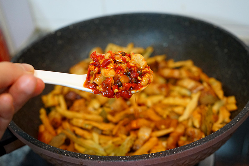 老笋烧肉的家常做法,鲜笋炒肉春日里最爱的一道菜