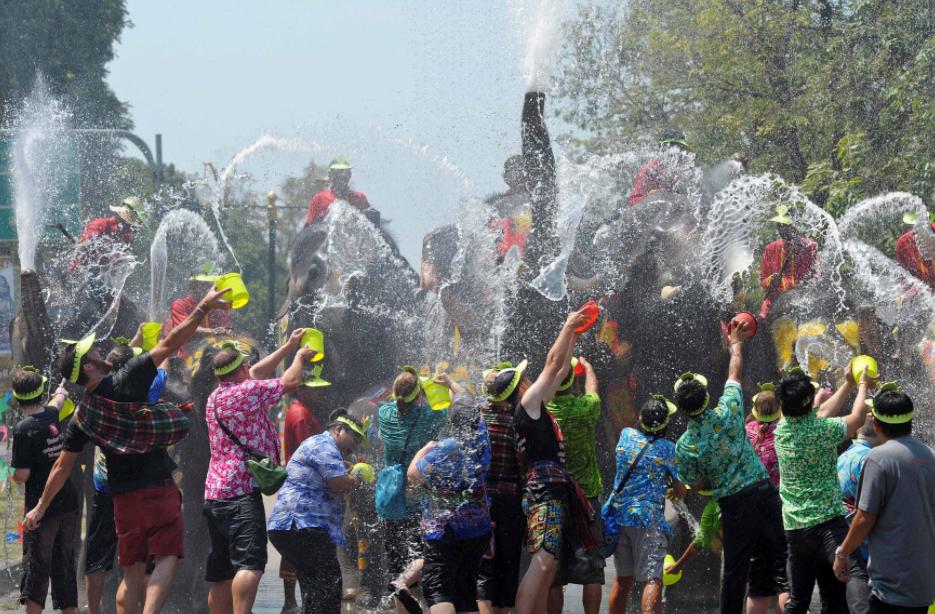 四月相约孟连泼水节,四月让我们相约泼水节