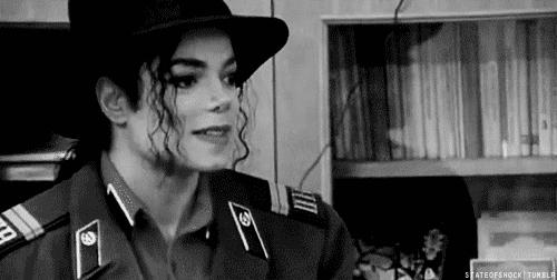 听迈克尔杰克逊的歌看乔丹打球,还会有人在听迈克尔杰克逊吗