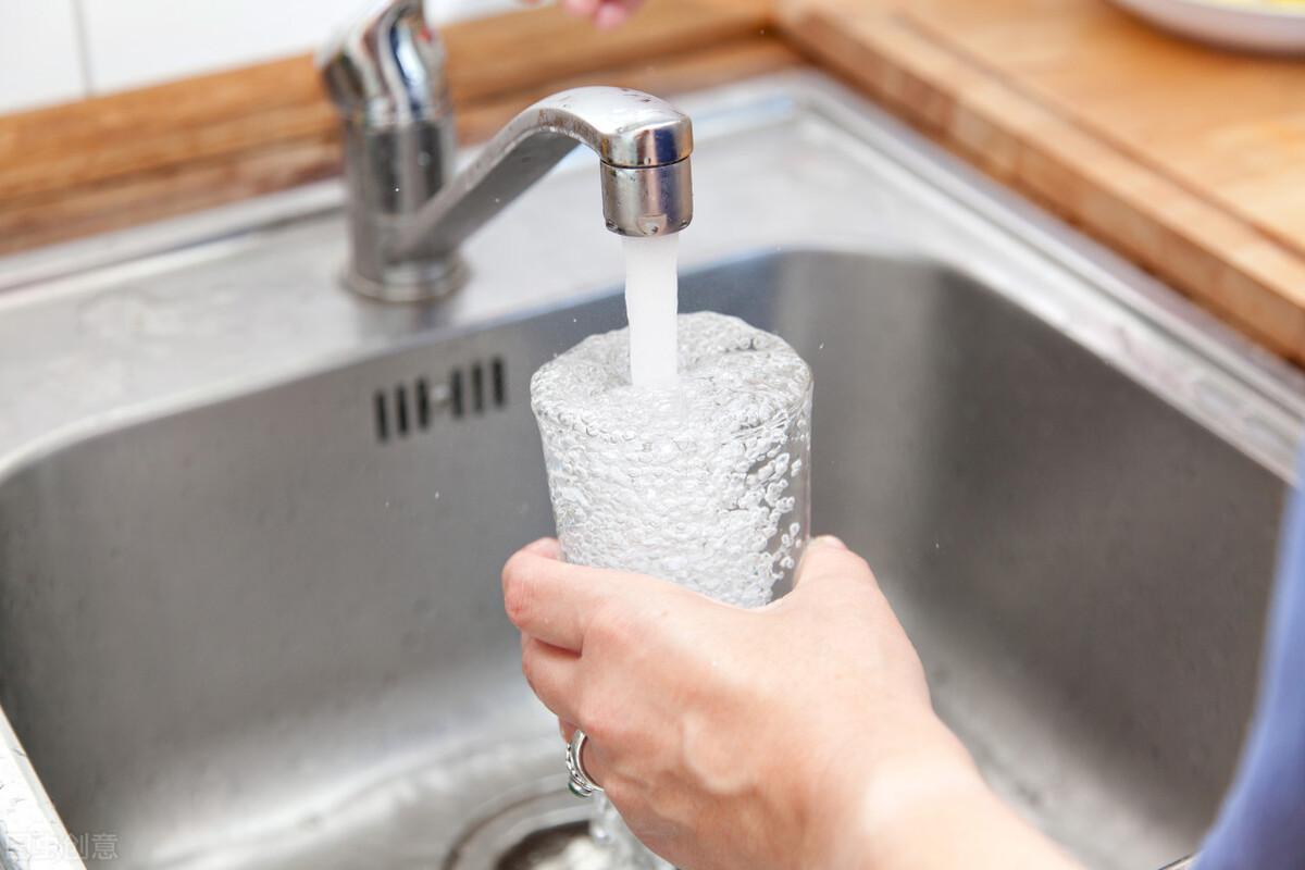 RO反渗透净水器怎么选？华凌800G净水器使用体验