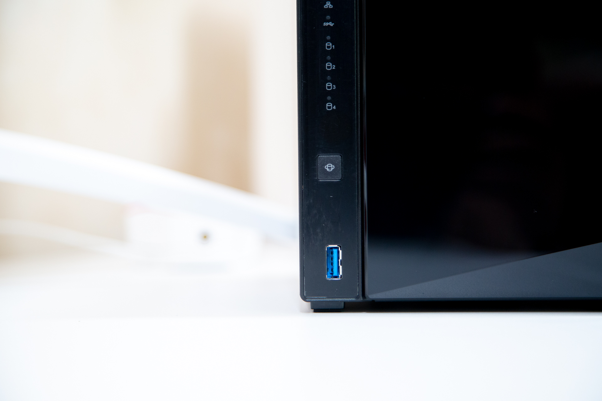 全系升级2.5G网口？ASUSTOR爱速特AS3304T会是合适的家用NAS吗？