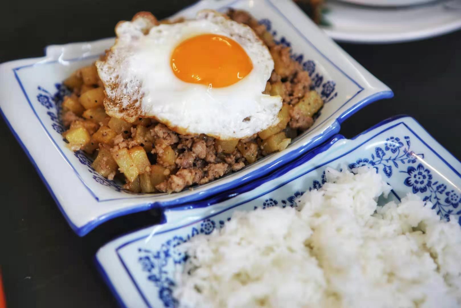 澳门吃葡国菜的地方,澳门美食一条街和葡国菜