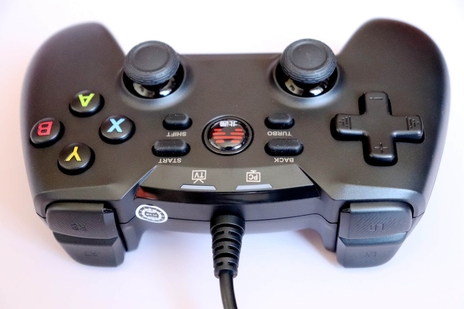 享用游戏的乐趣,北通蝙蝠4手柄怎样控制游戏