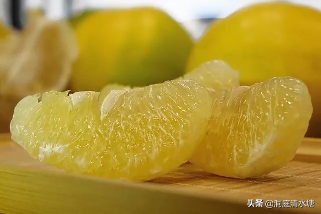 皮薄汁多甜柚子,菠萝味的灌汤包