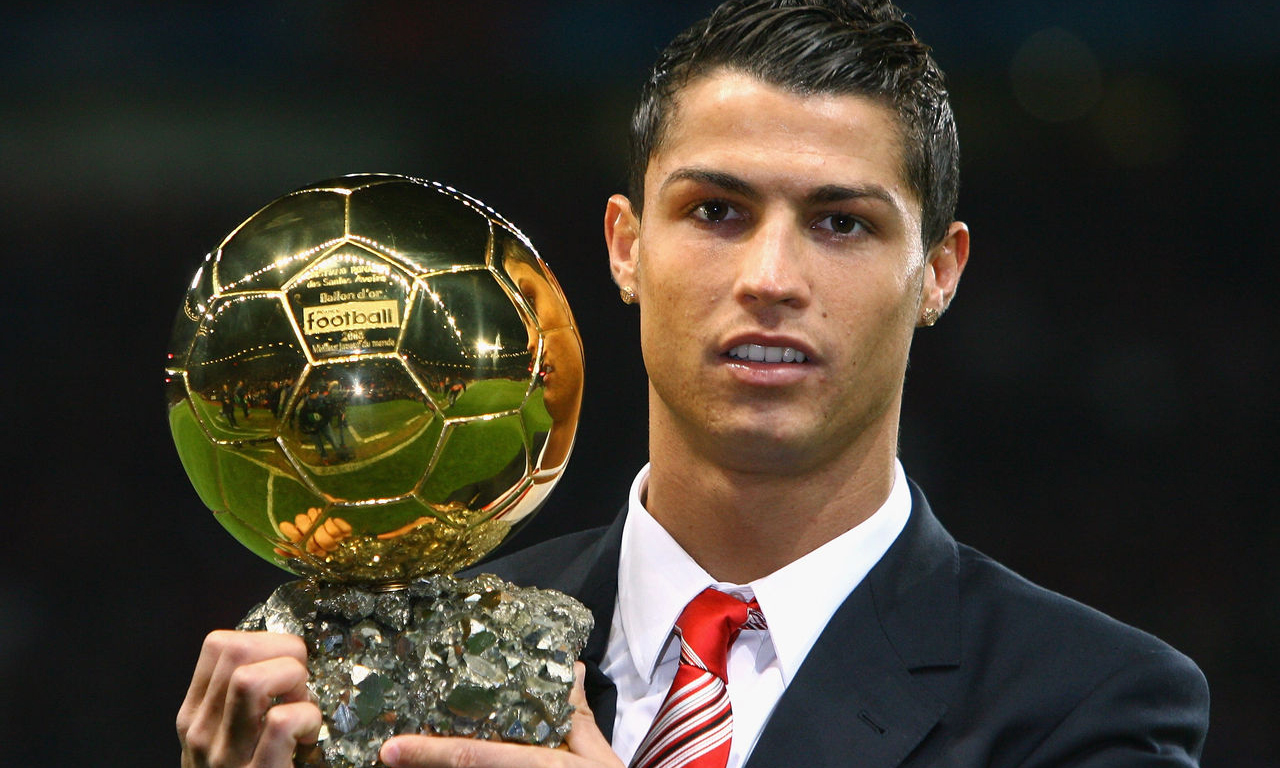 梅西c罗生涯最离谱失误,梅西c罗现在的处境