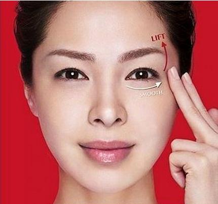 45岁眼部皱纹最有效去皱方法,缓解眼部皱纹黑眼圈用什么