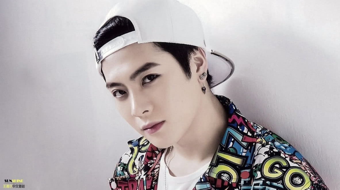 fendi时装秀王嘉尔,fendi第一时尚王嘉尔