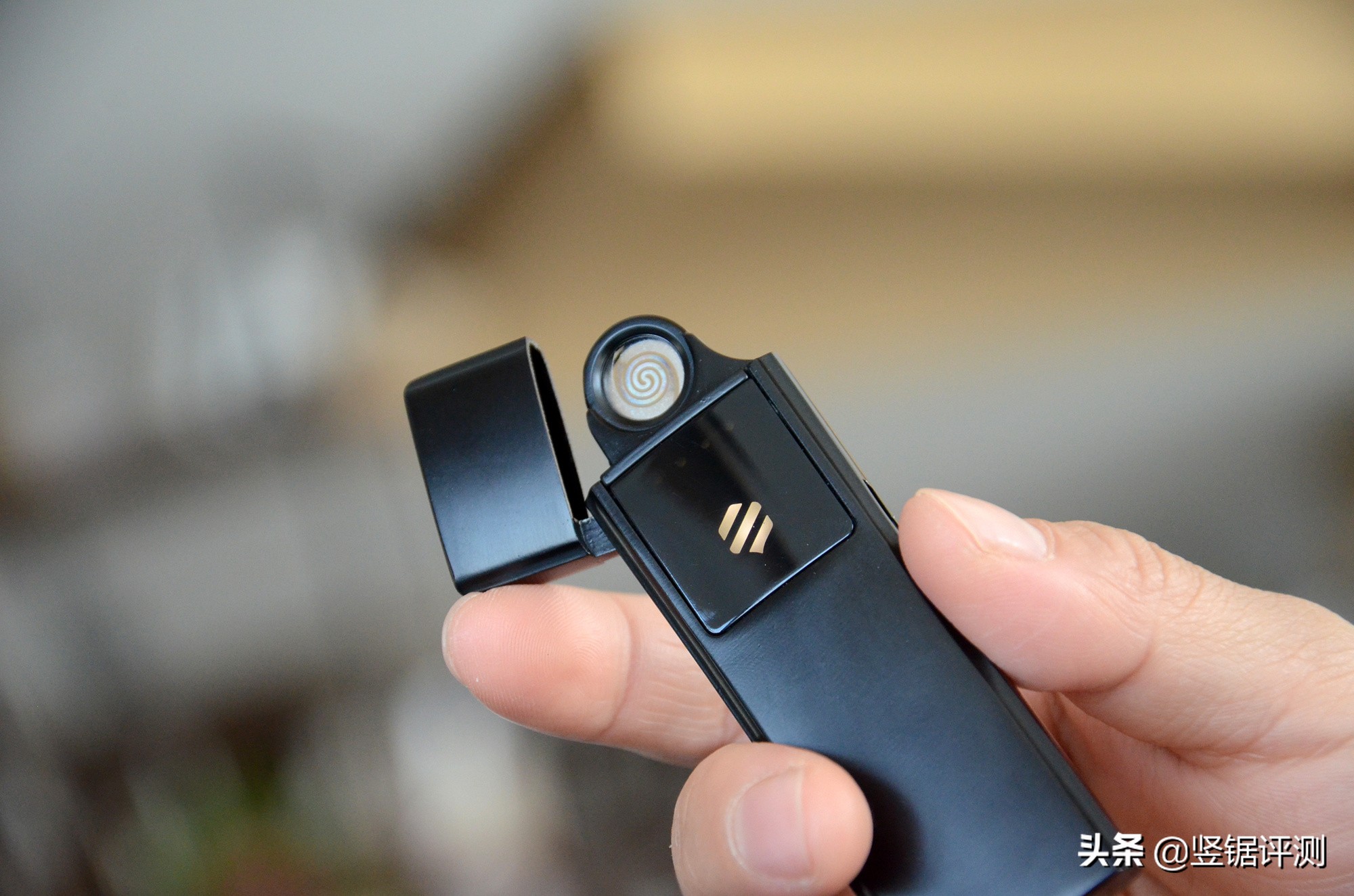 小米钛金属特别版上手实图,小米生态链6500毫安