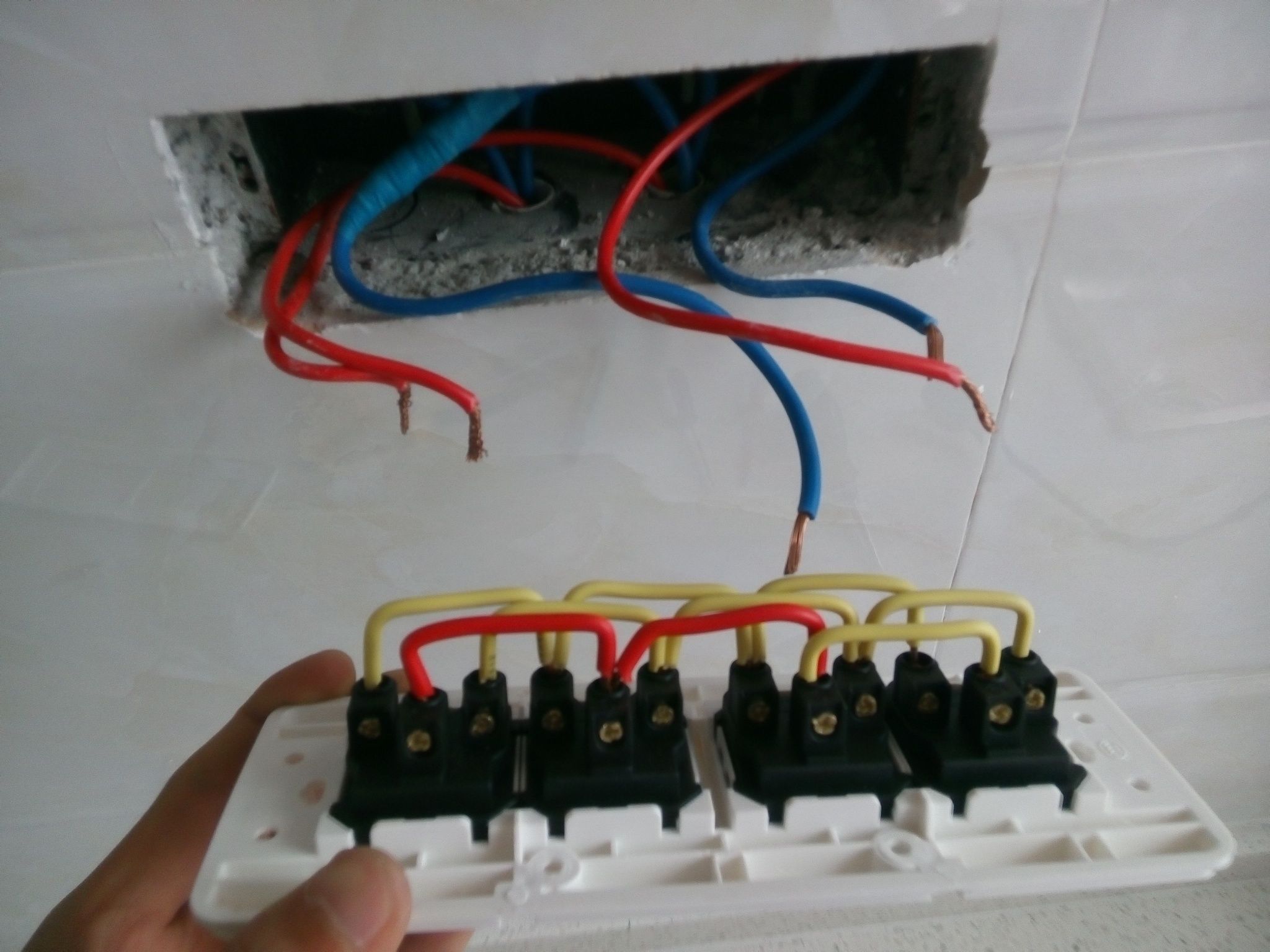 4平方电线能用2.5的地线吗,4平方电线可以用2.5平方地线吗