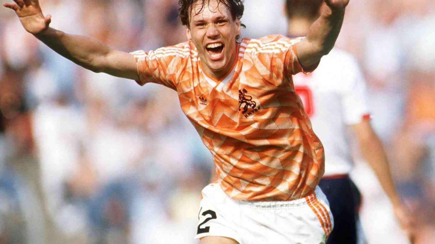 阿贾克斯经典球衣,阿贾克斯2022-2023赛季球衣