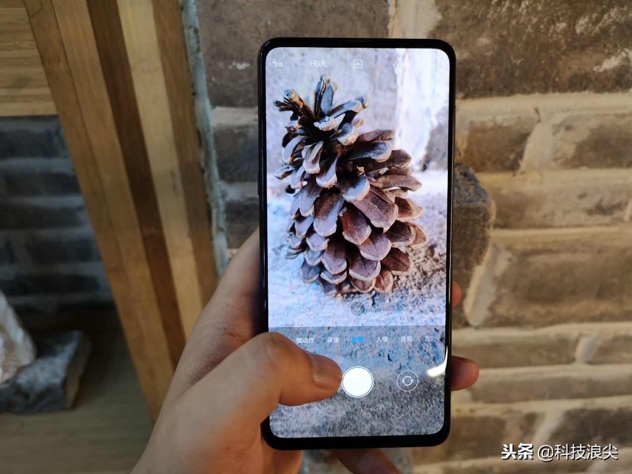 4000万像素手机扯下卡片相机最后的“遮羞布”