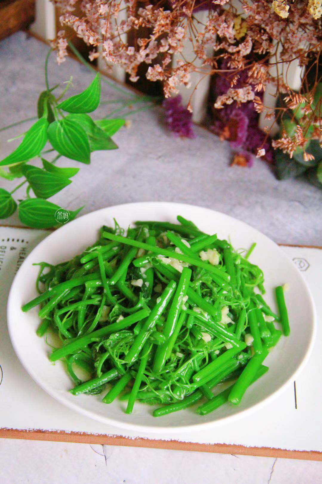 冬天多做此菜脆嫩香甜营养美味,此菜鲜嫩又脆爽