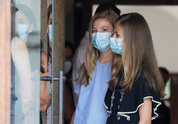 西班牙王后穿zara,zara品牌外穿背心