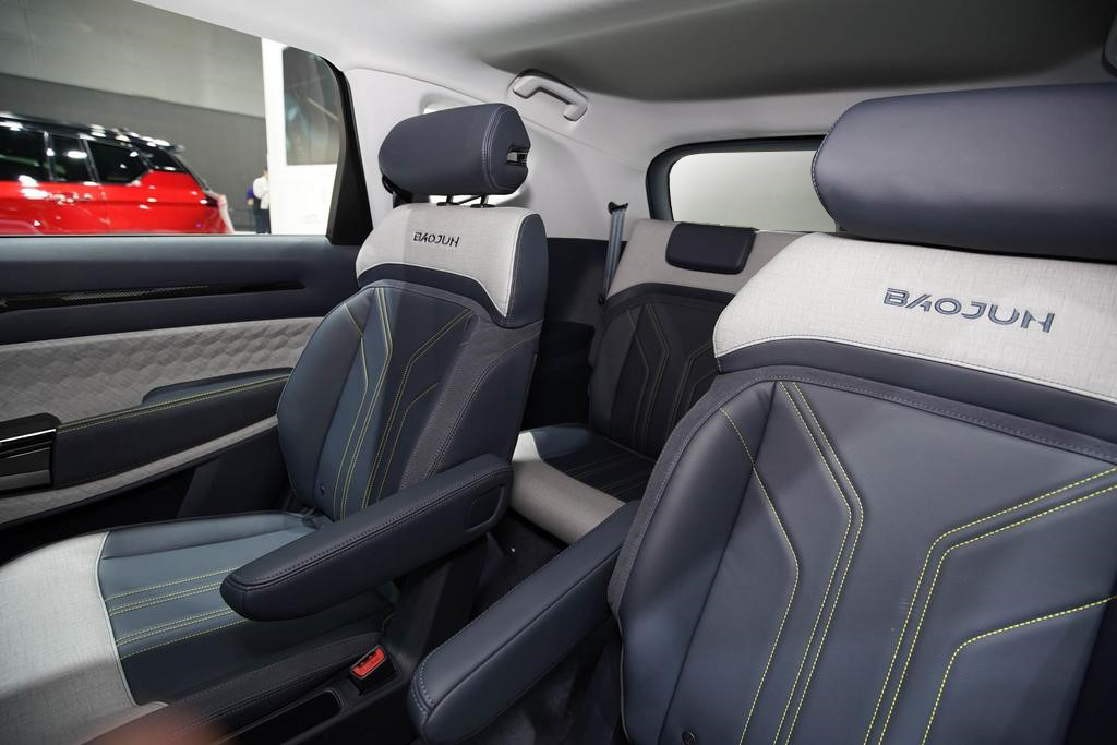 宝骏rm-52019款1.5tcvt精英型7座,2019年广州车展新宝骏rm-5实车