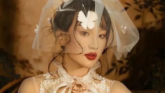 新娘妆容发型图片,新娘妆容教程和简单发型