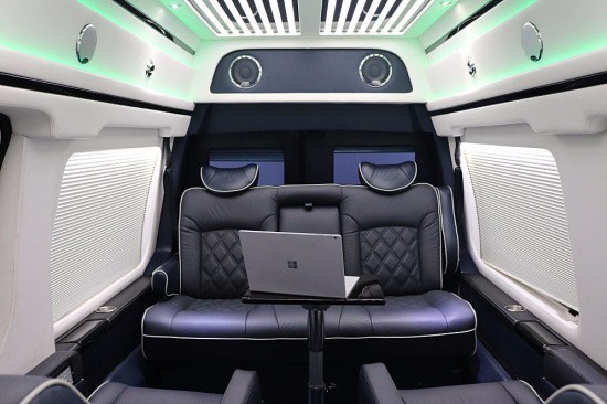 gmc豪华商务车,2021款gmc商务之星乞丐版