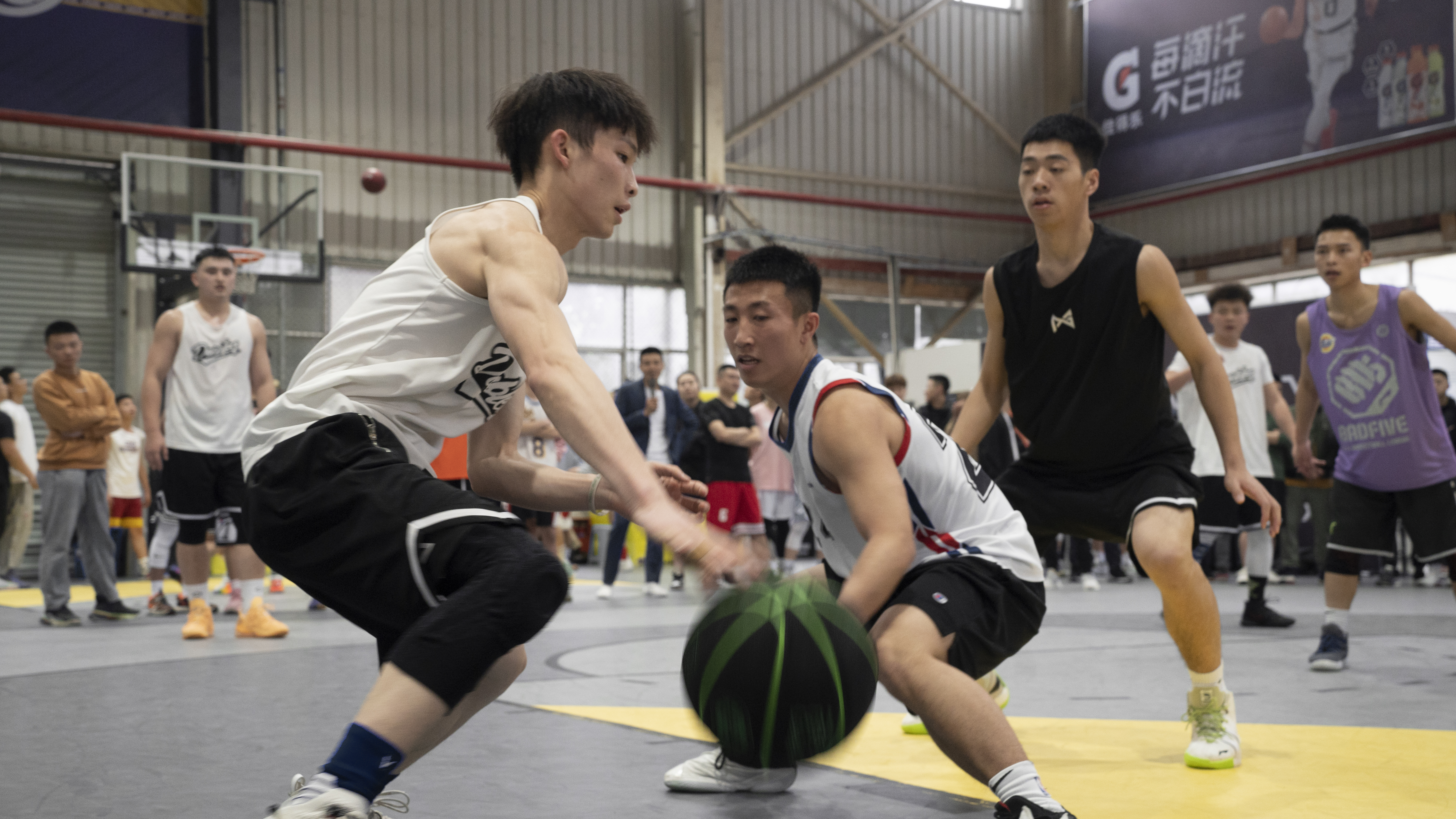 街波篮球团购,三亚湾篮球馆地址