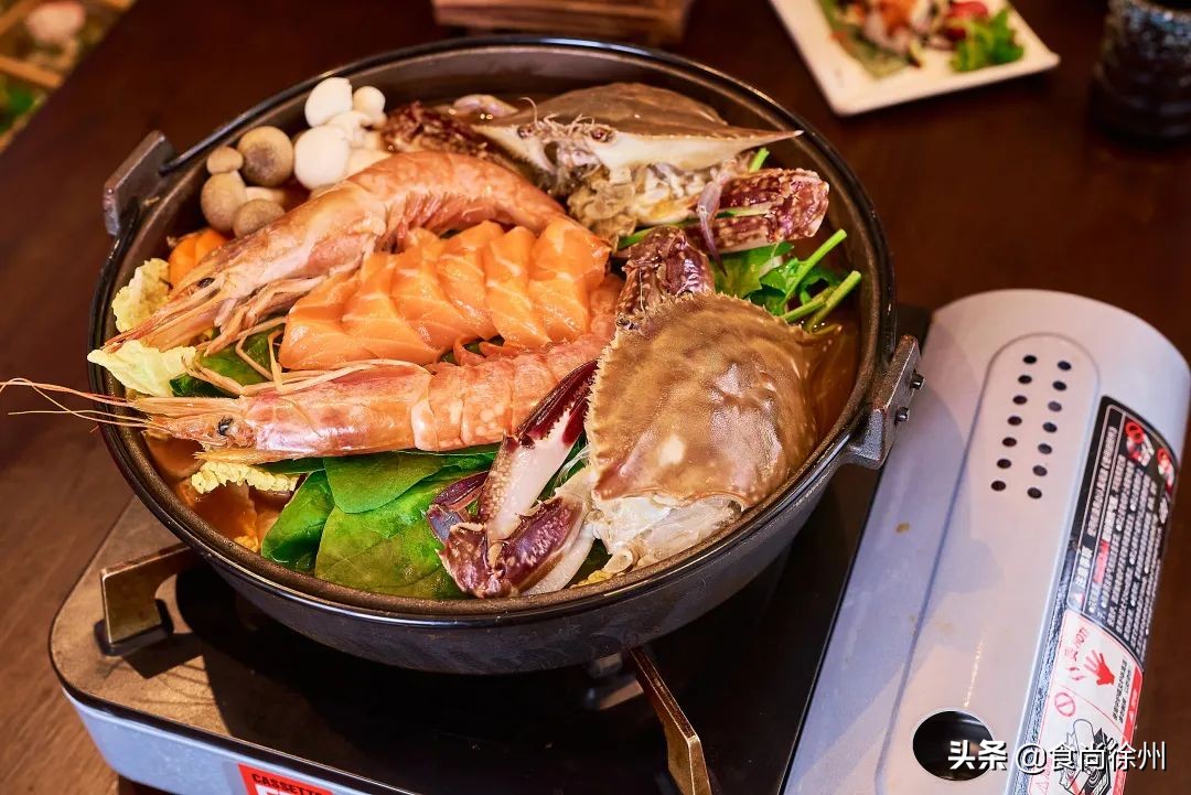 徐州张柏芝一秒到日本？其实正在吃日料，和服免费穿，过足cos瘾