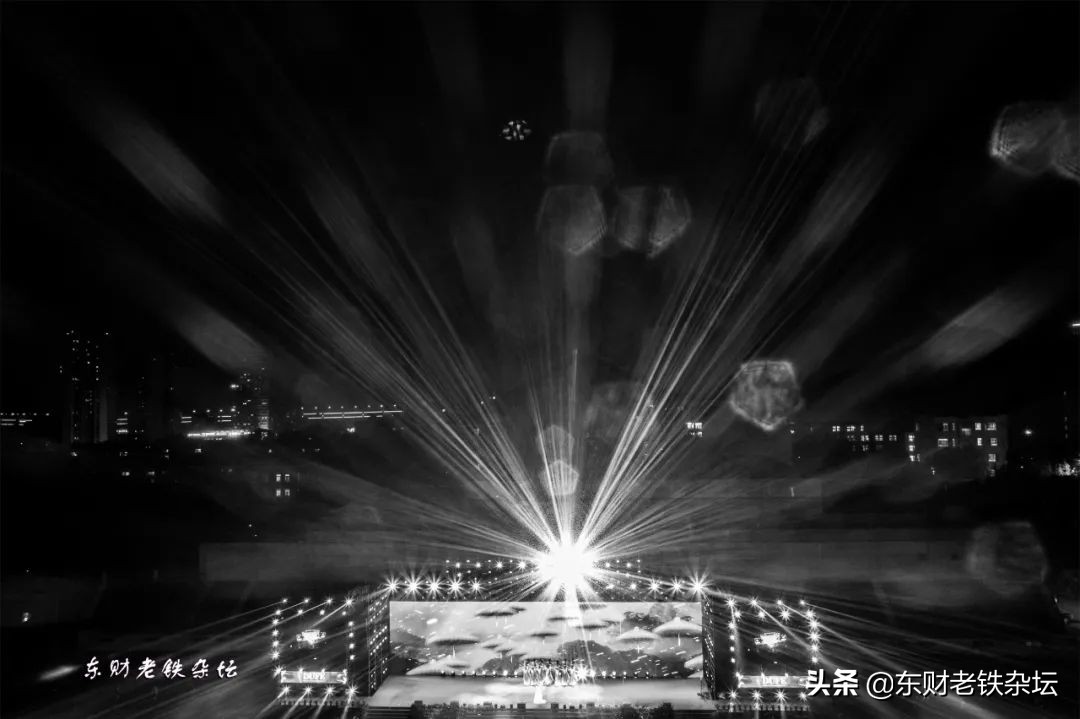 梦幻光雾山夜景演出,梦幻光影星空馆