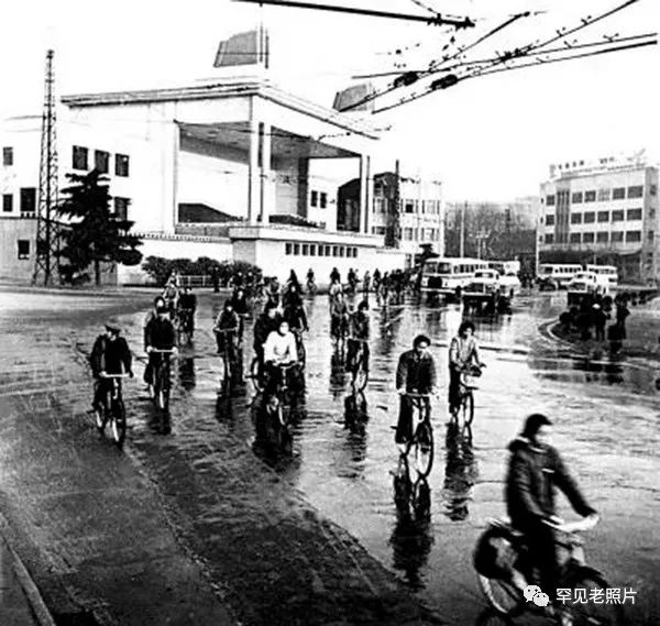 100年南京大桥绘画,南京红色100年