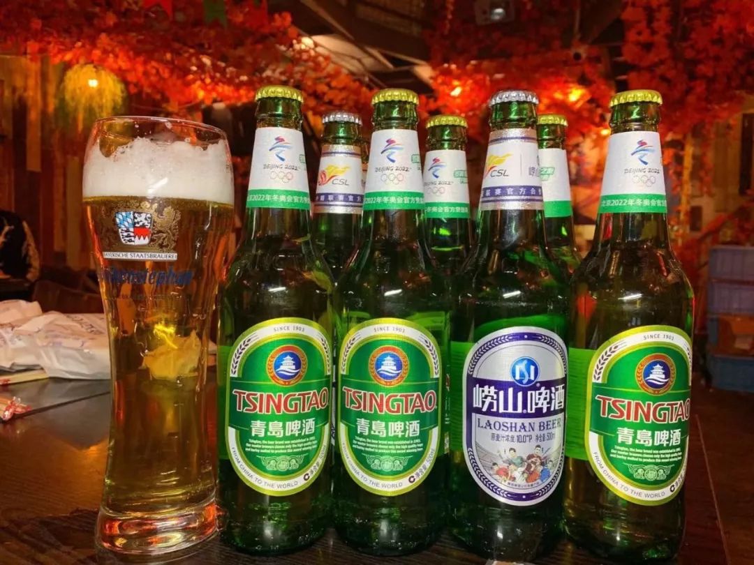 长春这家音乐串吧大块肉按斤称，崂山一元一瓶，青岛喝一箱送一箱