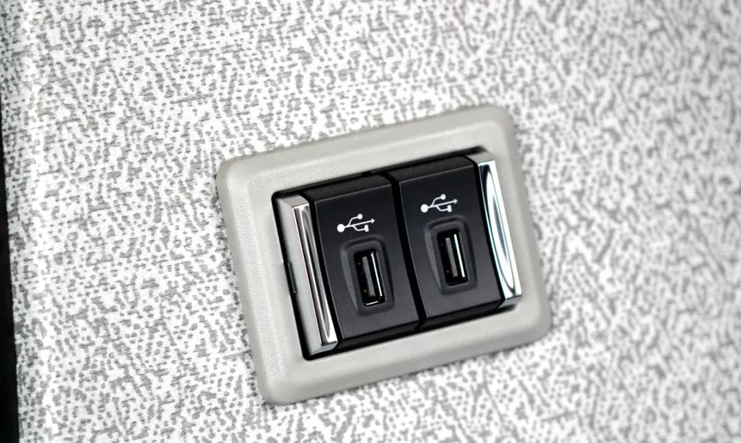 中卡6x2货车7米8,解放j6l领航版载货车