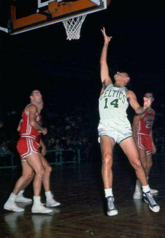 耐克aj背后的真实故事,aj1乔丹为什么禁穿