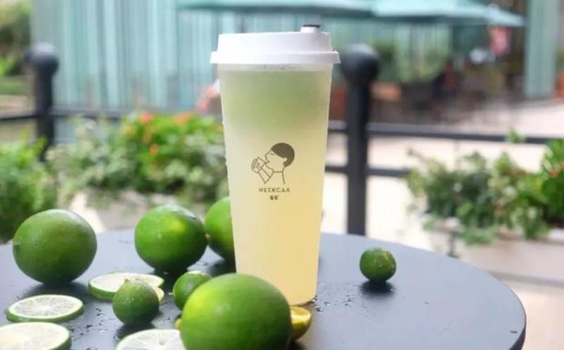 在奶茶店上赔惨了的年轻人，就能靠柠檬茶翻身？