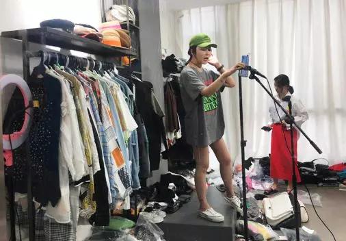 杭州四季青女装档口直播,杭州四季青女装批发档口直播