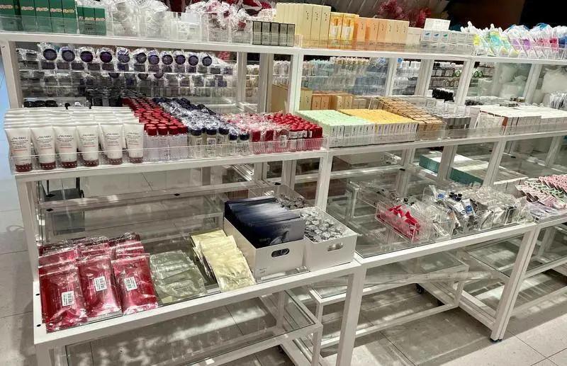 化妆品小样形成一门生意，动了谁的蛋糕？