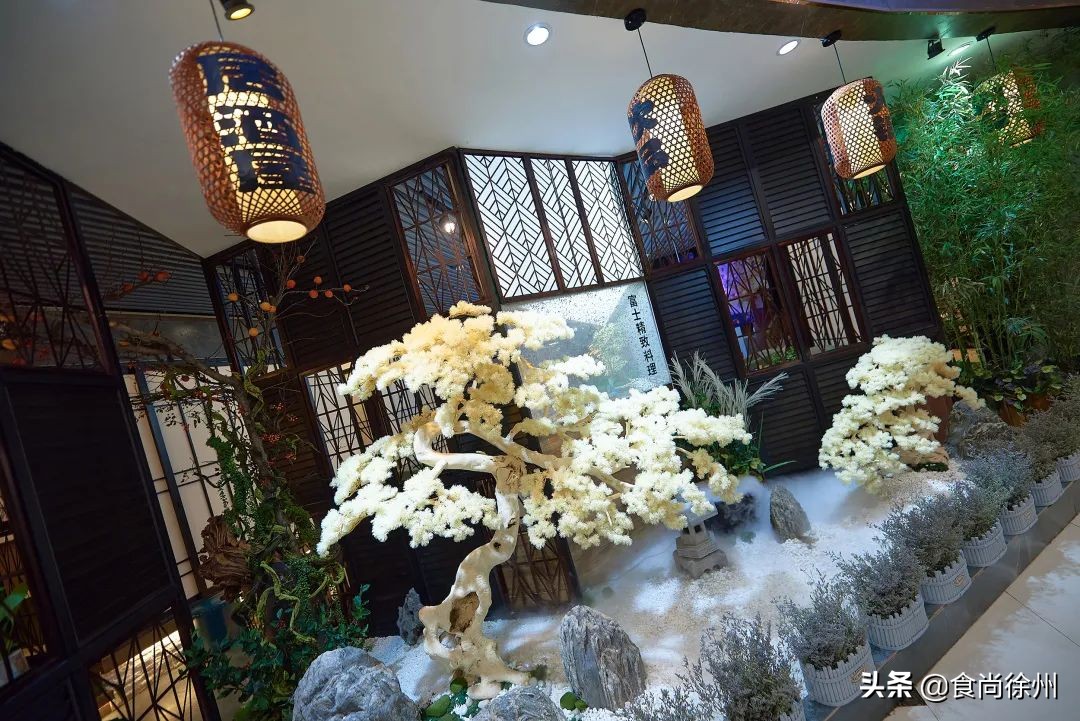 徐州张柏芝一秒到日本？其实正在吃日料，和服免费穿，过足cos瘾