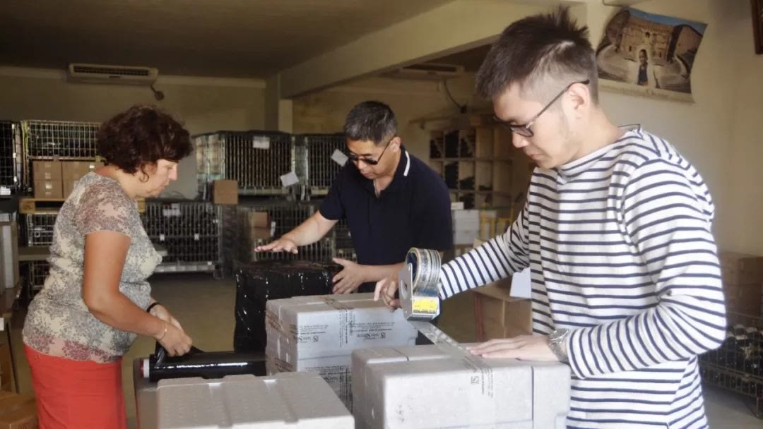 读的是设计，做的是销售，美酒从业者的路子到底有多嘢｜富隆酒业