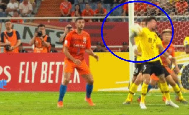 保利尼奥单刀搓射,保利尼奥大阪钢巴任意球