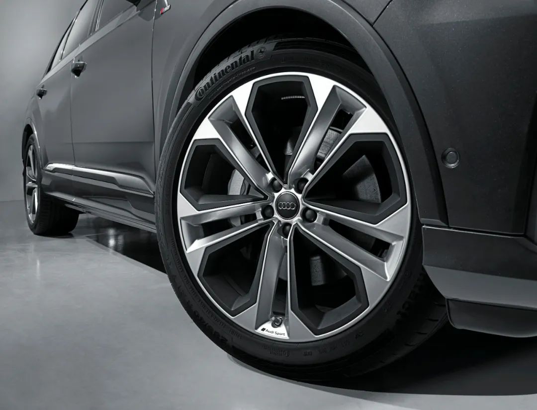 老款奥迪q73.0t和老款奥迪q73.6区别,新款奥迪q7正式上市售68.98万起