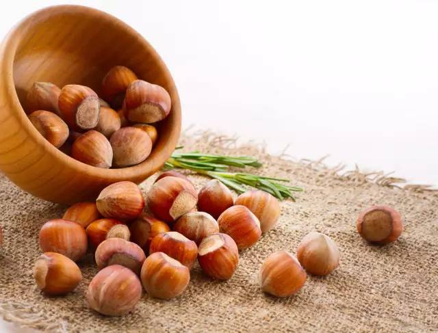 十大干果的禁忌,适合吃的十大干果