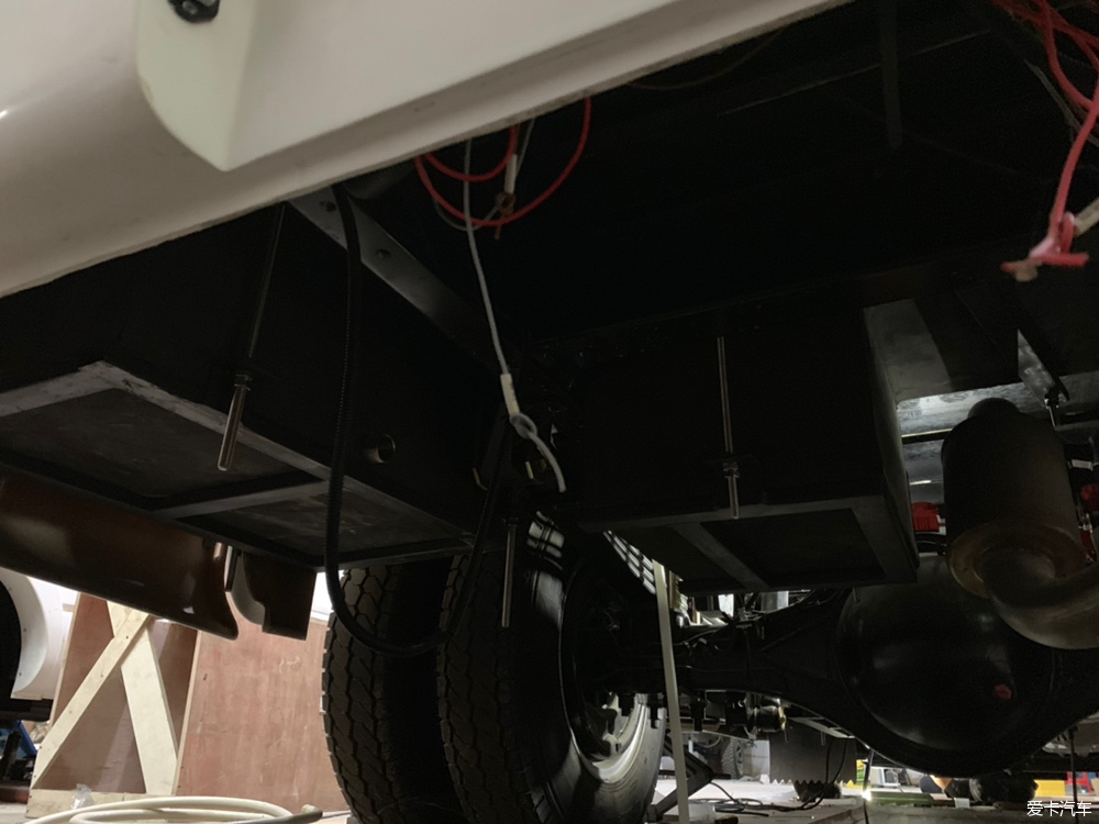 2.0t发动机搭载爱信8at变速箱suv,3.0t柴油v6发动机8at变速箱的车