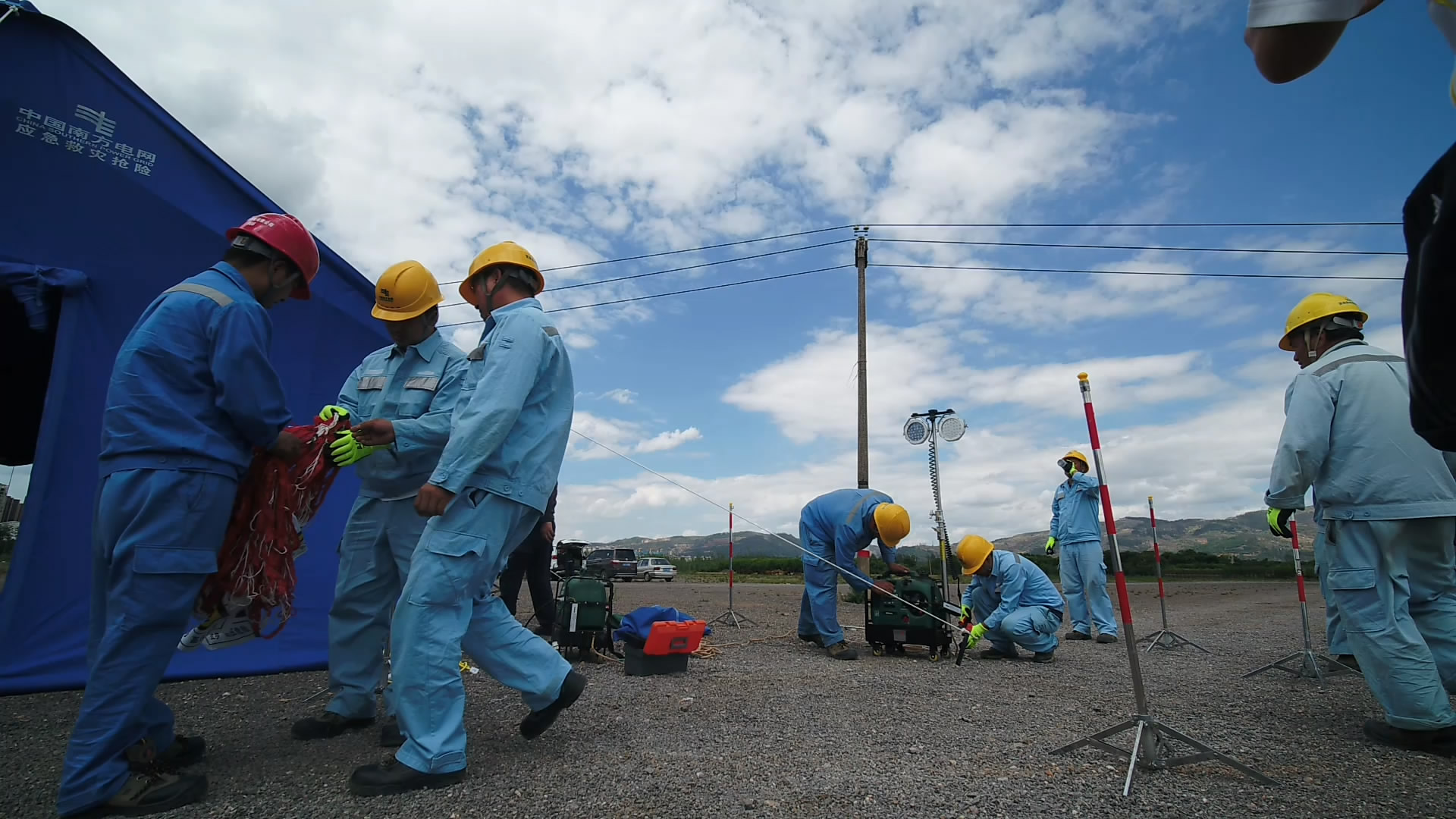 中国南方电网与中国移动联合开展抗震应急演练
