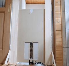 为测量猫咪体积，一网友对自家主子出手了，却完美证明喵是液体的