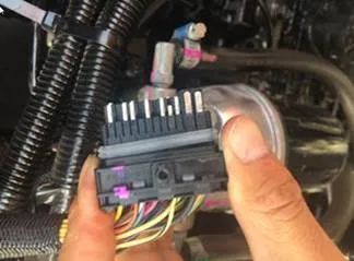 挖机仪表通信错误,挖机仪表报警怎么回事