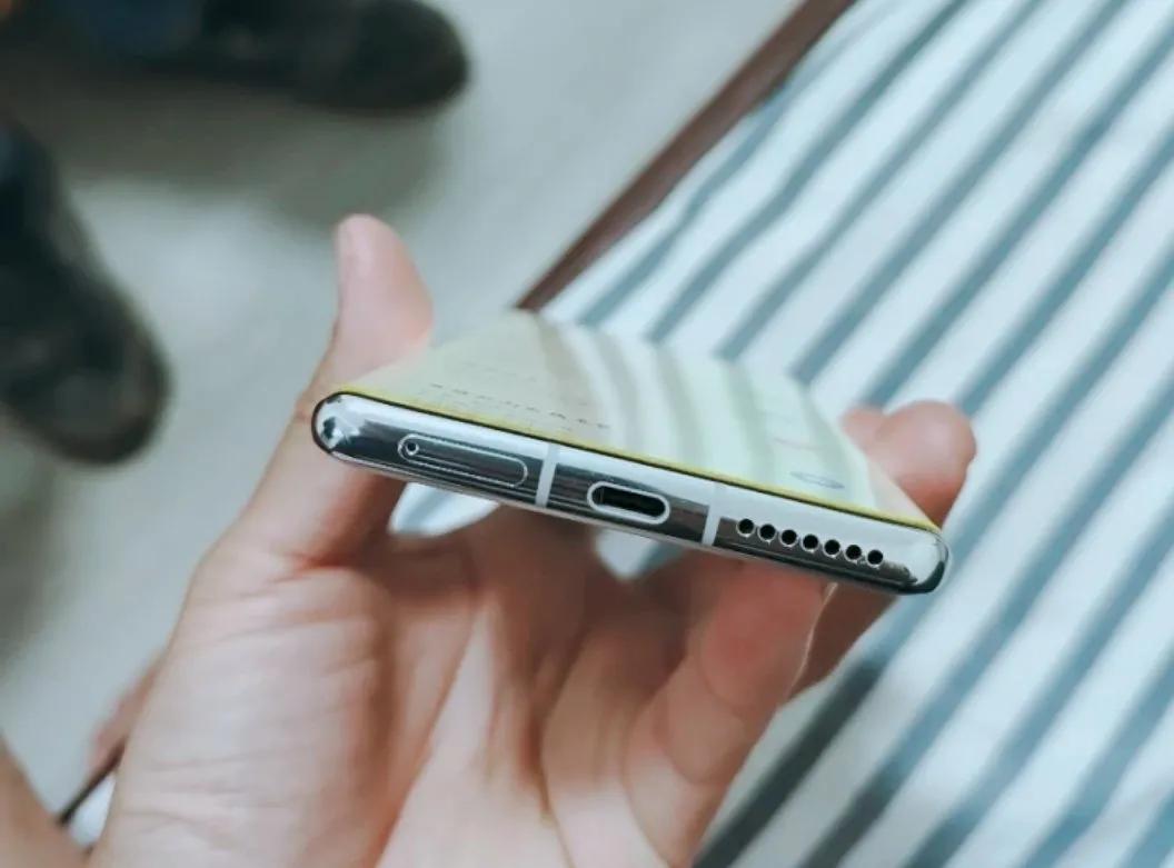 目前小米和华为哪个值得买,华为和小米哪个值得购买