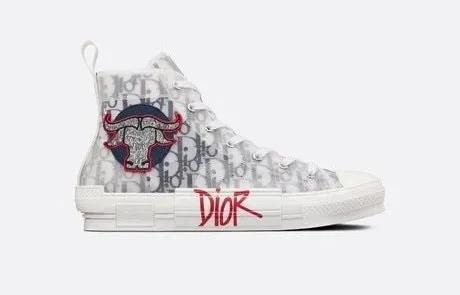 巴宝莉和lv哪个好,巴宝莉lv