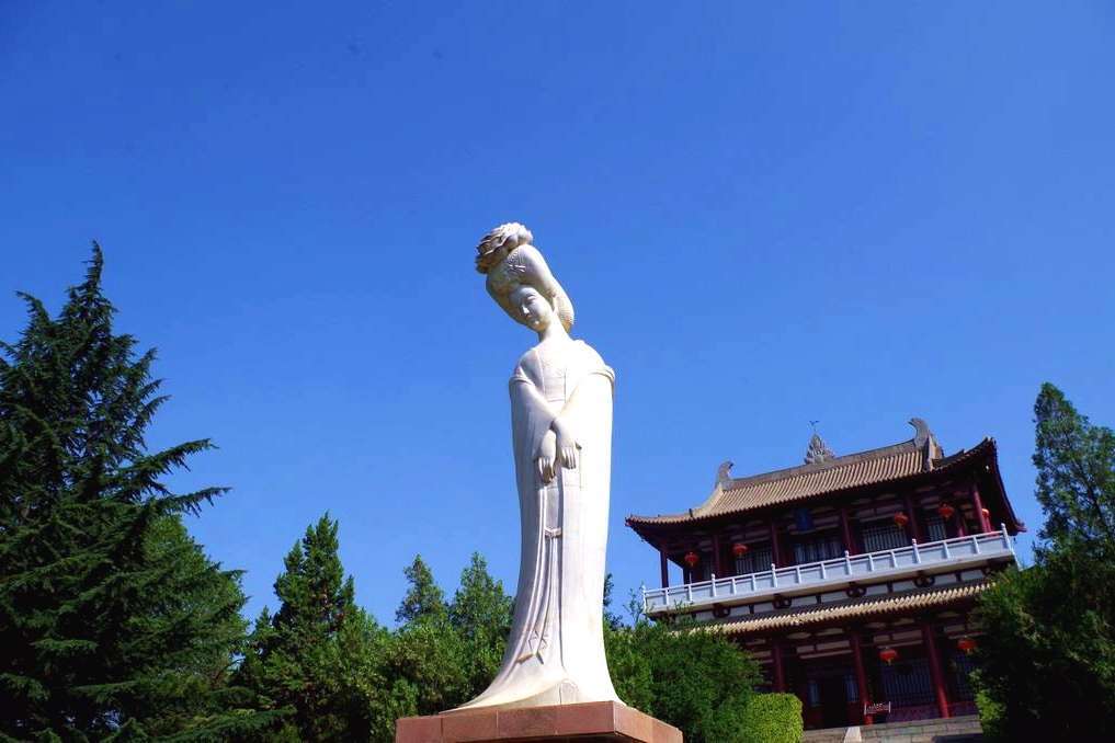 杨贵妃在马嵬坡是否真的死了,杨贵妃为什么死在马嵬坡