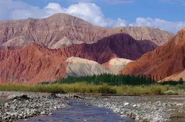 新疆喀什到巴基斯坦需要怎么过去,喀什通巴基斯坦公路