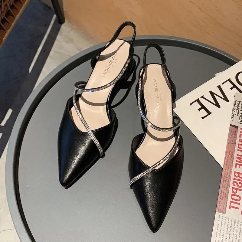 大码休闲女凉鞋新款2022爆款正品,品牌女凉鞋断码清仓特价正品秒杀