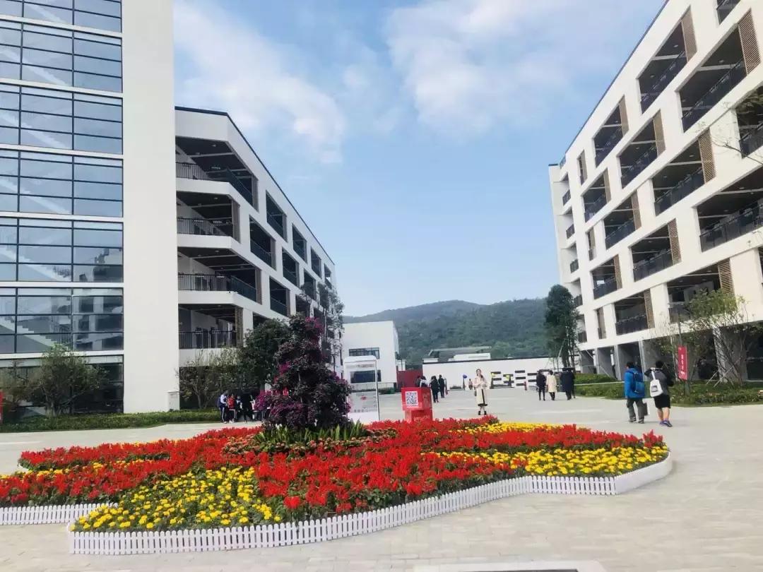 探访全国知名高中,人大校园参观