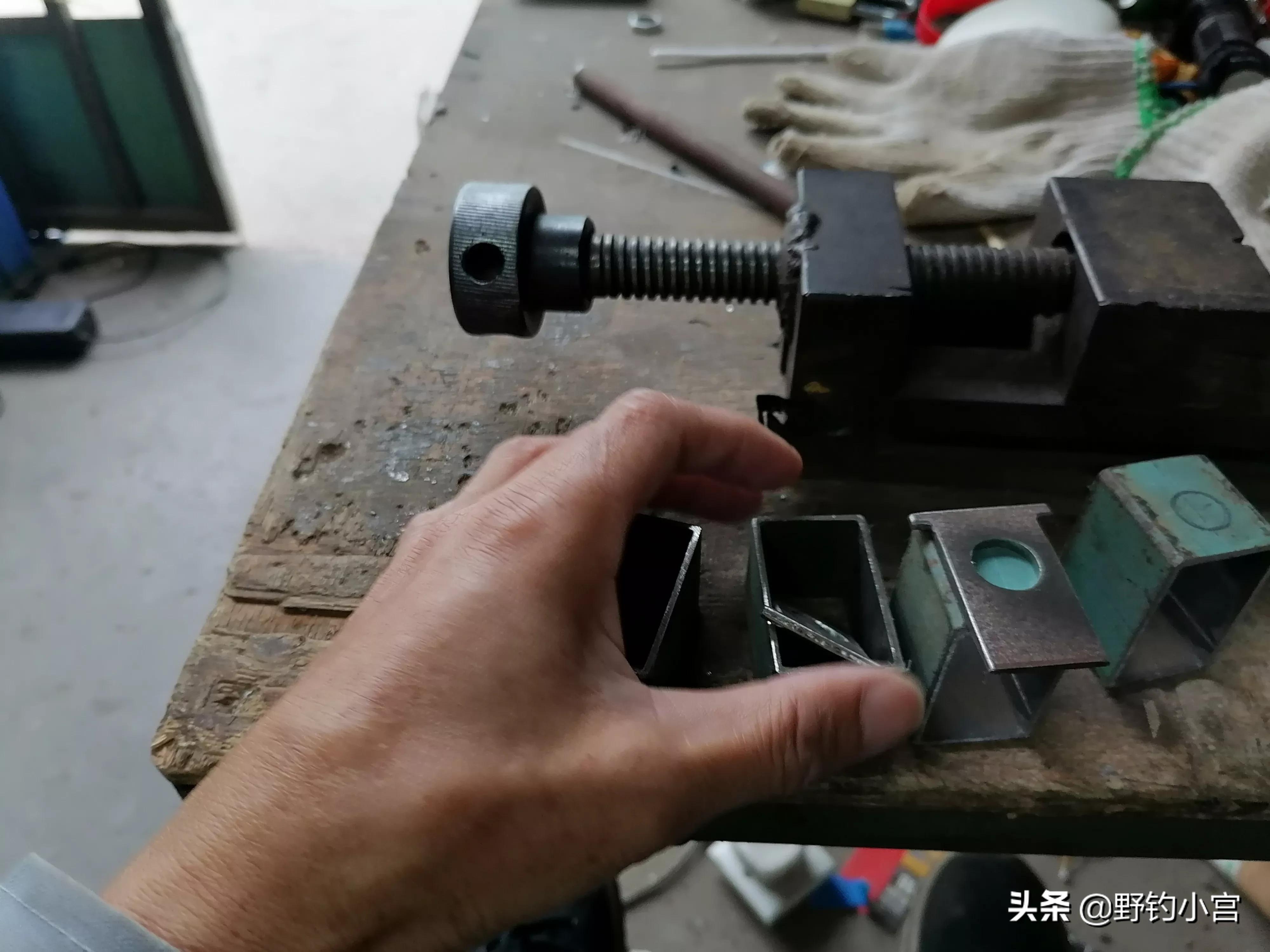 钓友自己设计的钓箱,别人自己制作钓鱼钓箱