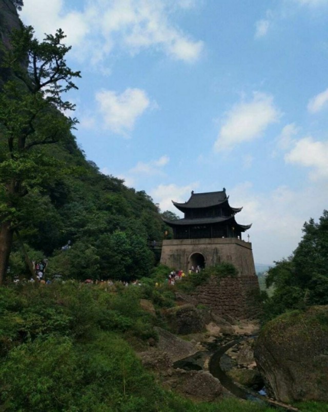 剑门，剑门，向天再借五百年