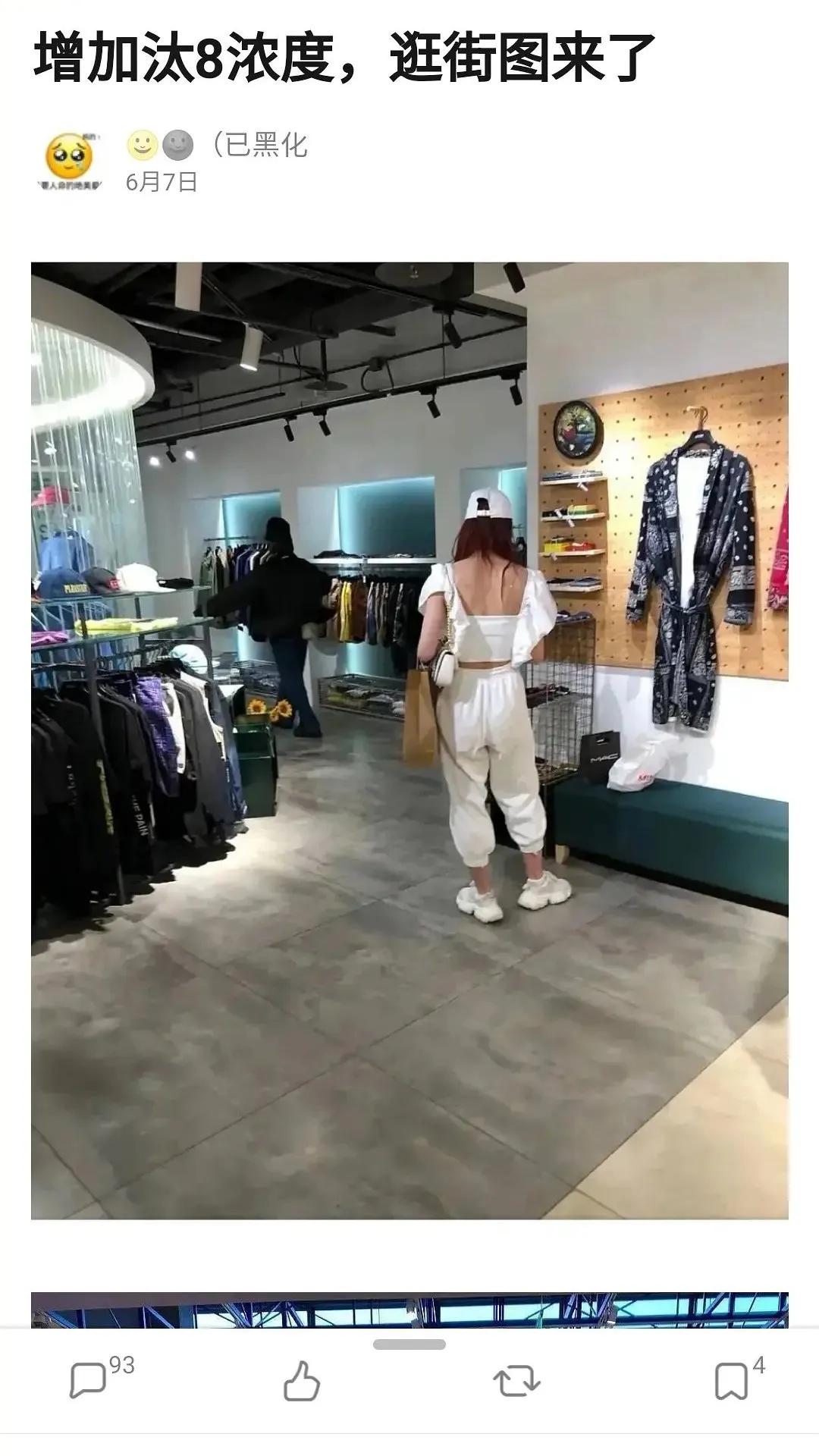 化妆台共多少钱,化妆台护肤品一堆