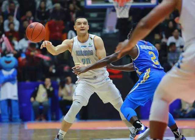 克拉克伤病,克拉克换援名额