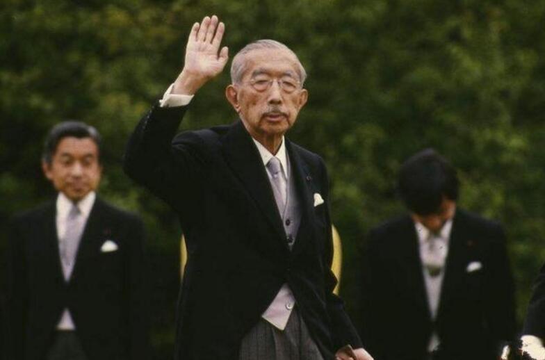 不具备政治实权的日本天皇平时都干些什么